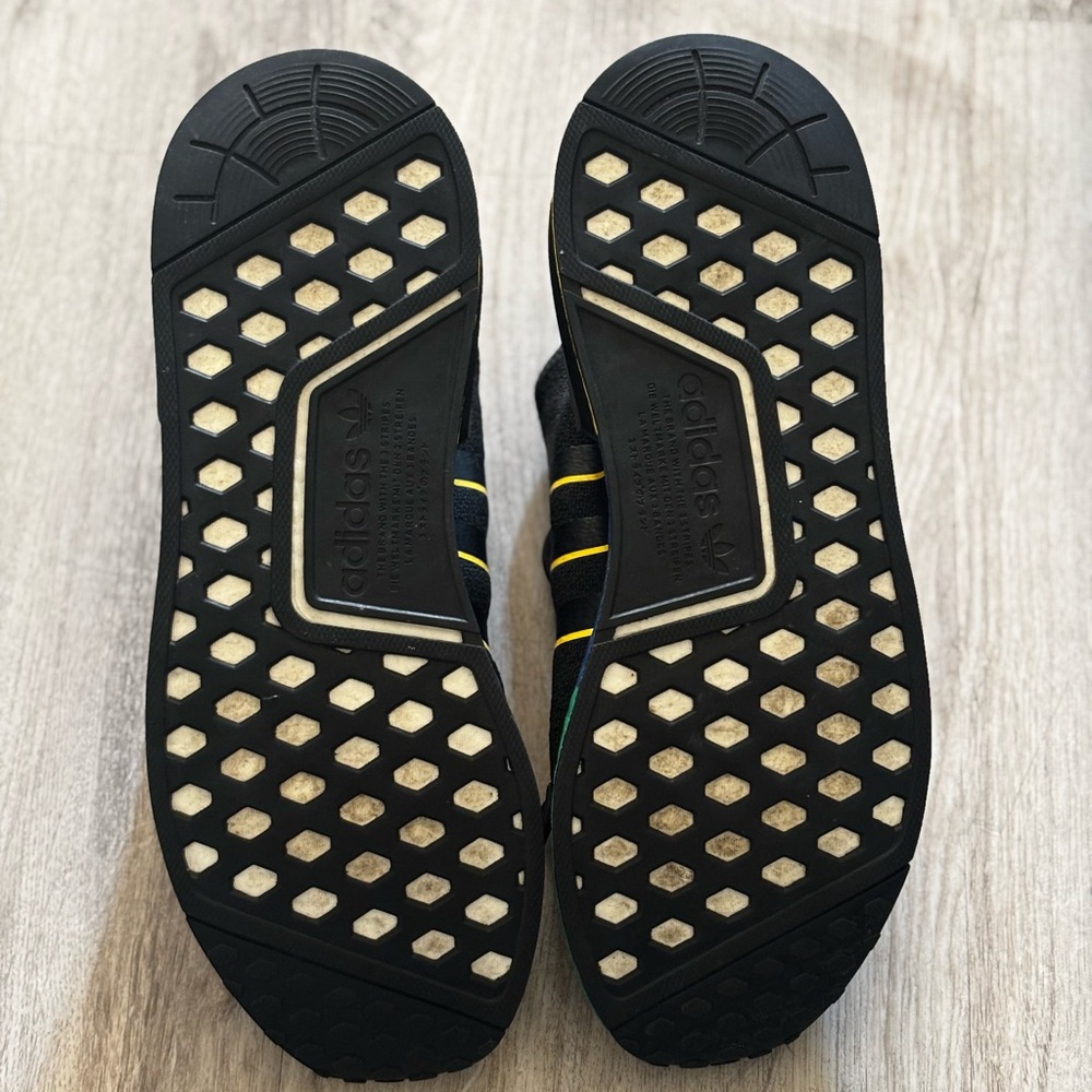 NMD R1 V2 Rio de Janeiro - Picture 3 of 3